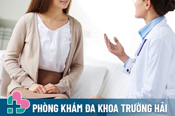 Khi bị chậm kinh kéo dài hãy đến gặp bác sĩ chuyên khoa sớm