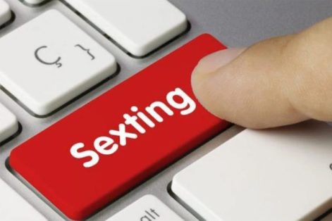 Chat sex là gì? Chat sex nhiều có yếu sinh lý không?