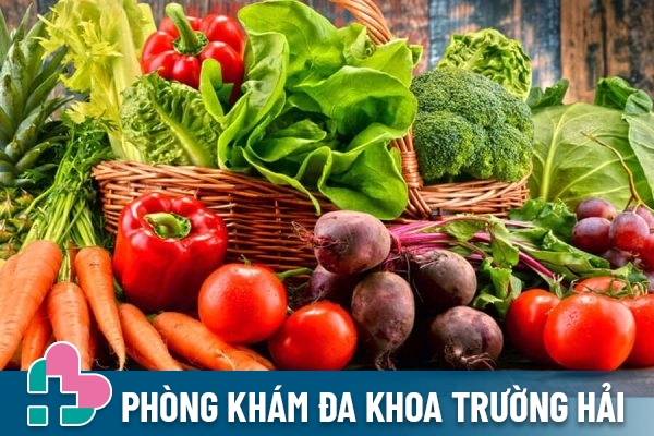 Thực phẩm tốt cho người sùi mào gà - Rau củ quả, trái cây tươi