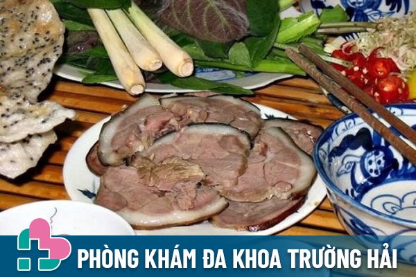 Bệnh trĩ có ăn được thịt chó không?