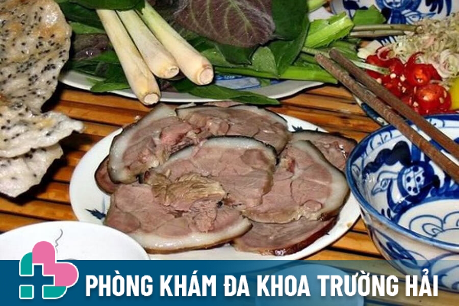 Bệnh trĩ có ăn được thịt chó, thịt bò, thịt gà không?